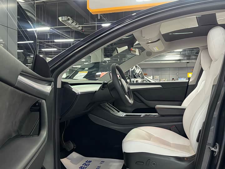 Фото 7 - Tesla Model Y