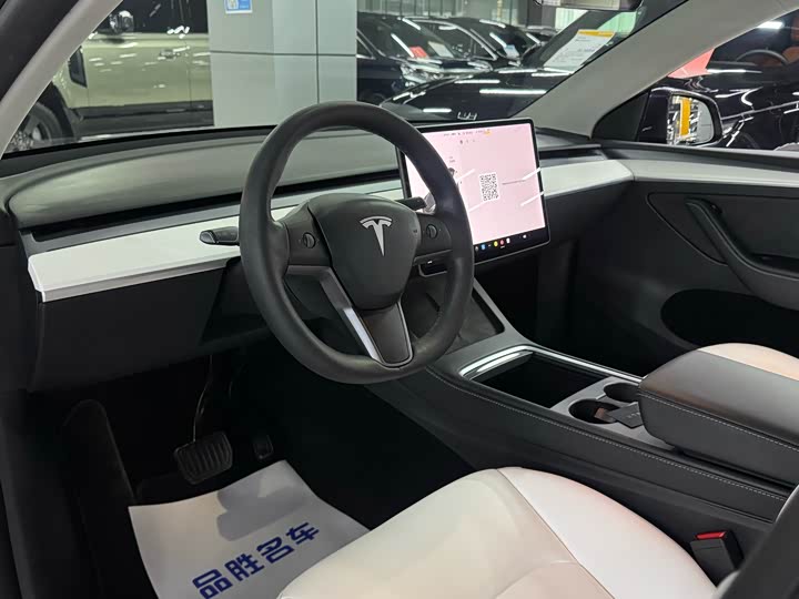 Фото 9 - Tesla Model Y