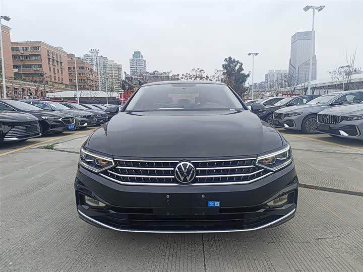 Фото 2 - Volkswagen Magotan