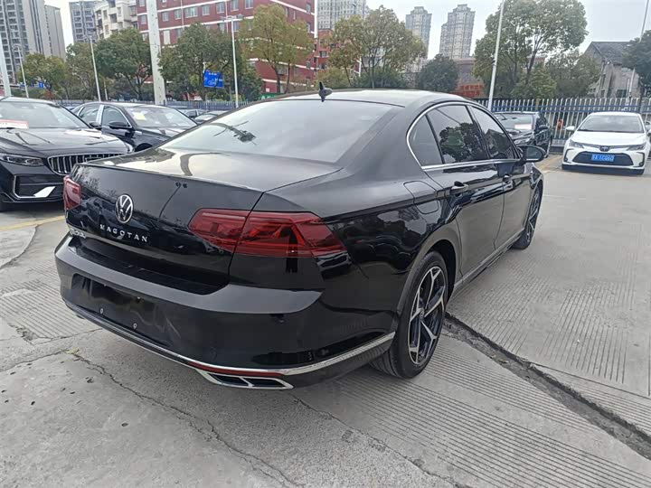 Фото 7 - Volkswagen Magotan