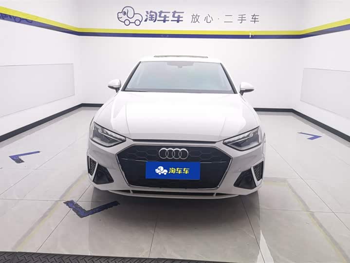 Фото 2 - Audi A4L