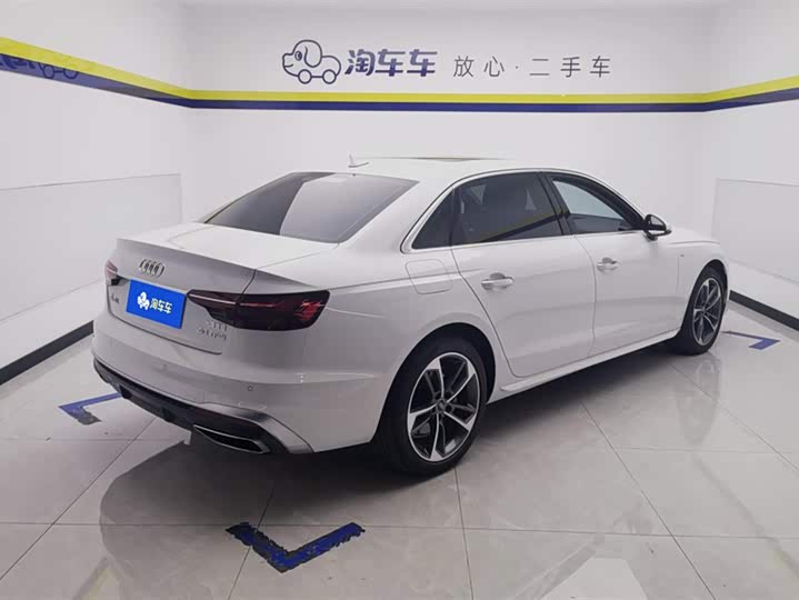 Фото 3 - Audi A4L