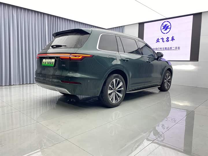 Фото 4 - LiXiang One