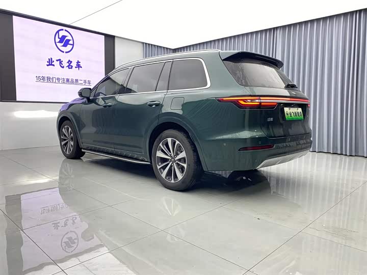 Фото 6 - LiXiang One