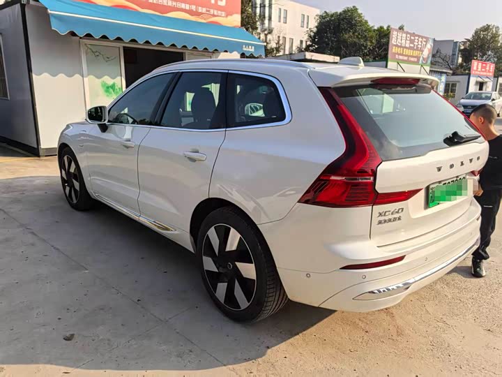 Фото 3 - Volvo XC60 Hybrid