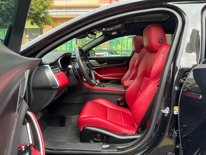 Фото 8 - Jaguar XF L