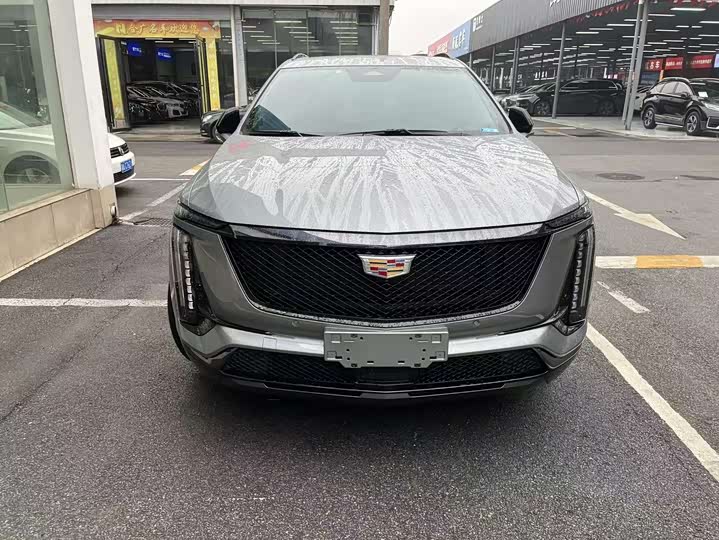 Фото 2 - Cadillac XT5