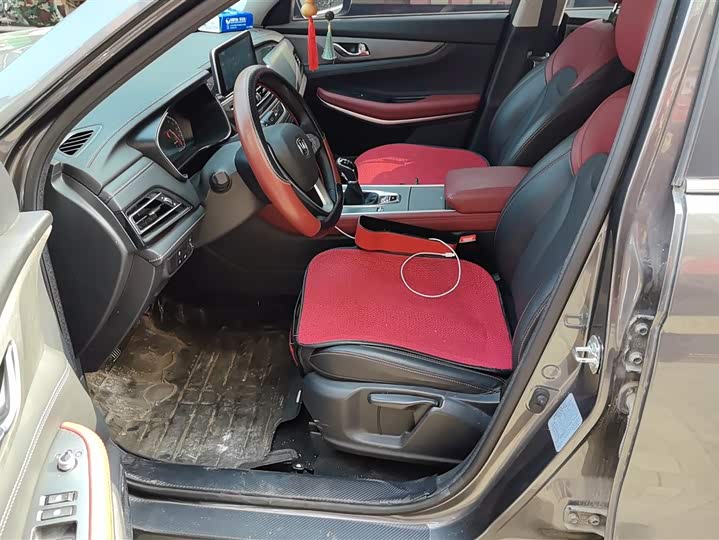 Фото 9 - Changan CS75