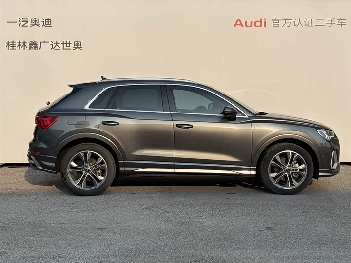 Фото 4 - Audi Q3