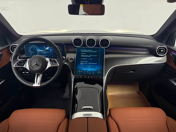 Photo 3 - Mercedes-Benz GLC-Class