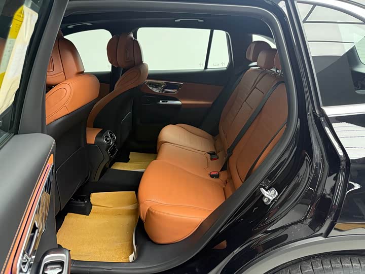 Photo 7 - Mercedes-Benz GLC-Class