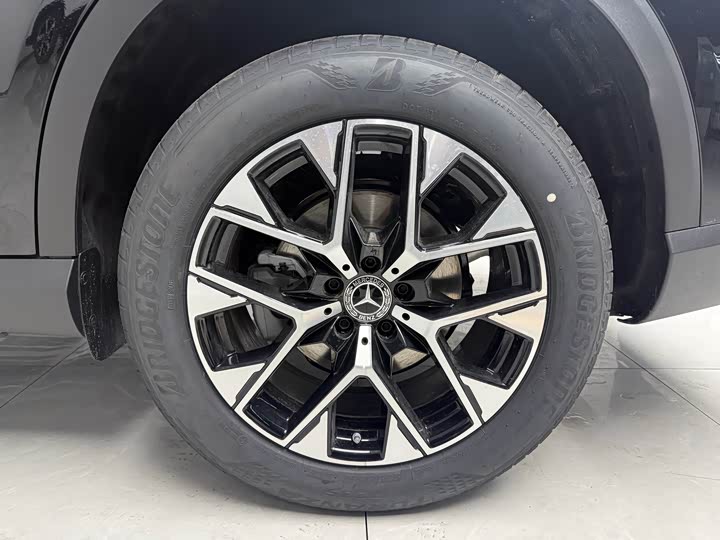 Photo 8 - Mercedes-Benz GLC-Class