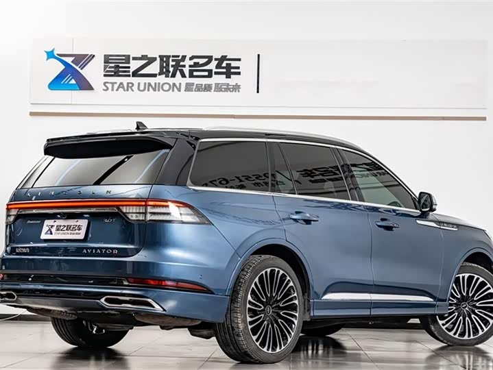 Фото 7 - Lincoln Aviator