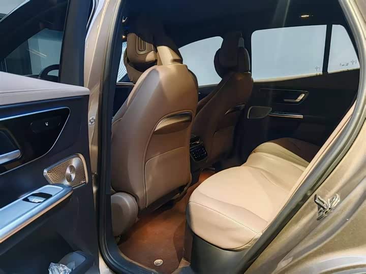 Фото 3 - Mercedes-Benz EQE SUV