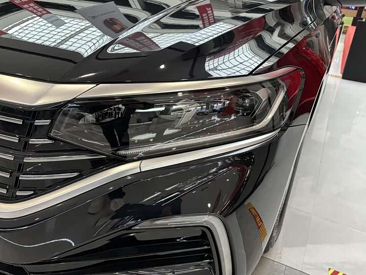 Фото 5 - Volkswagen Passat Hybrid