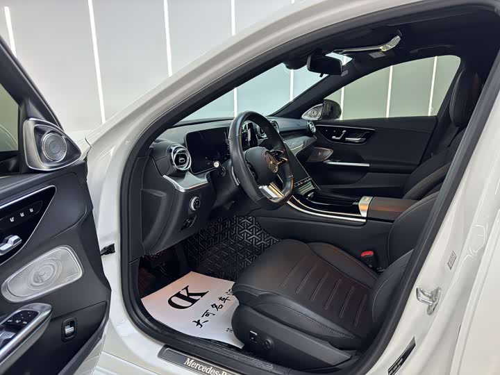 Фото 4 - Mercedes-Benz C-Class