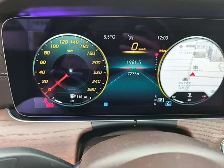 Фото 7 - Mercedes-Benz E-Class