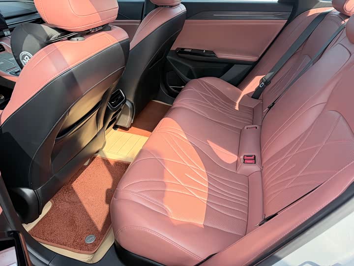 Фото 5 - Geely Galaxy L6