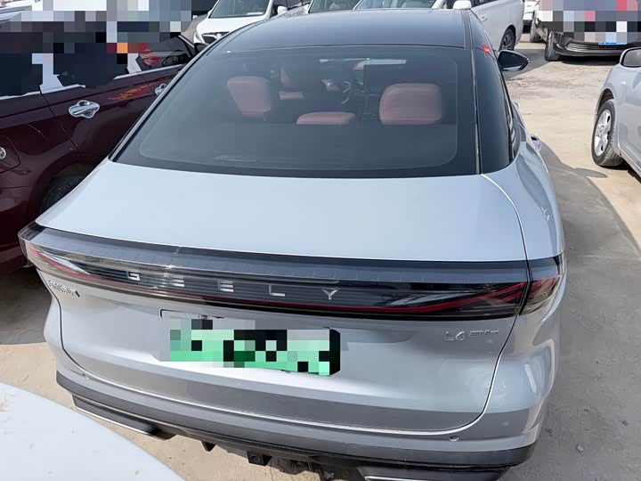 Фото 8 - Geely Galaxy L6