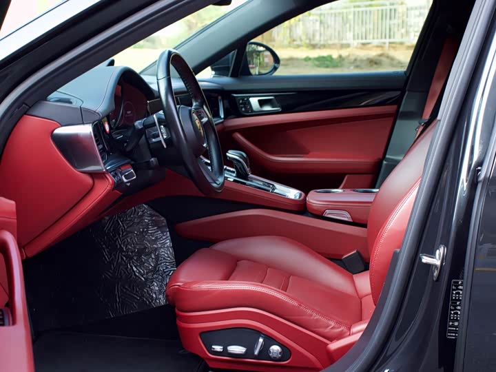 Фото 5 - Porsche Panamera