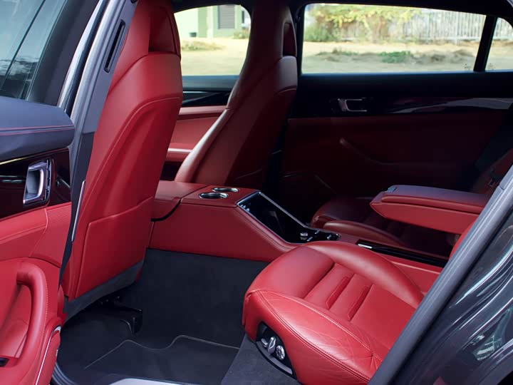 Фото 6 - Porsche Panamera