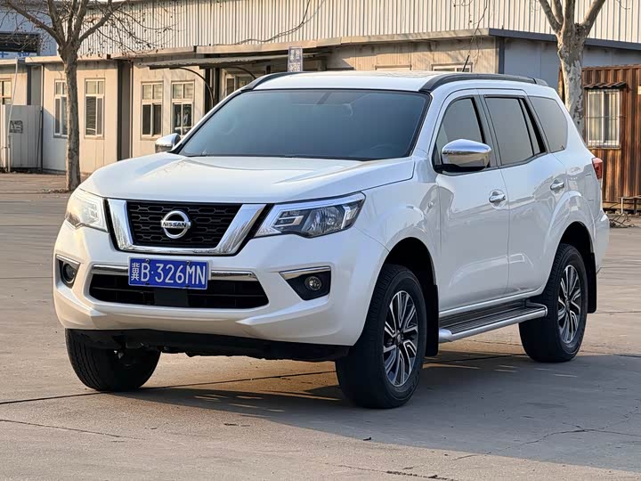 Photo 1 - Nissan Terra