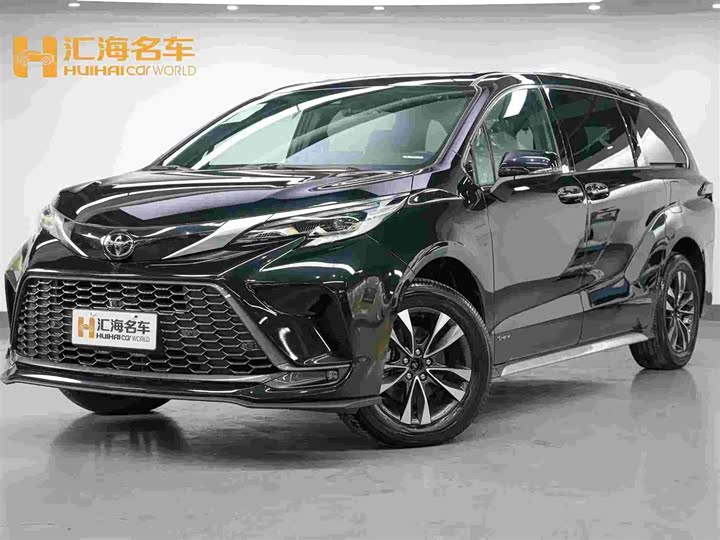 Фото 1 - Toyota Granvia