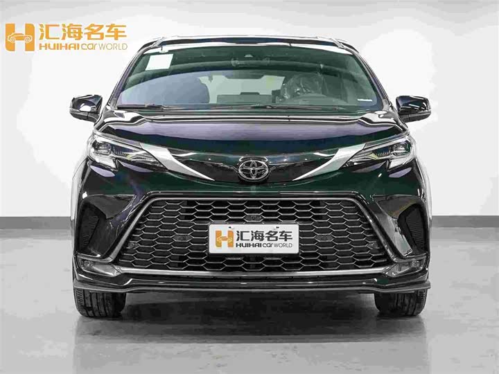 Фото 2 - Toyota Granvia