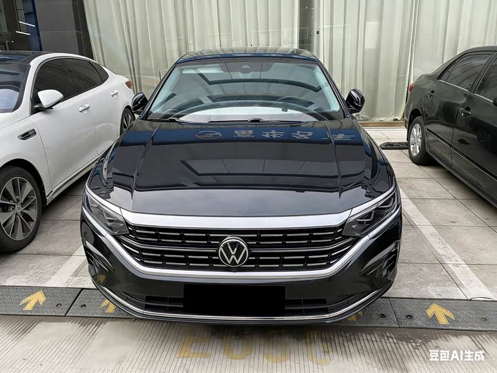 Фото 3 - Volkswagen Passat