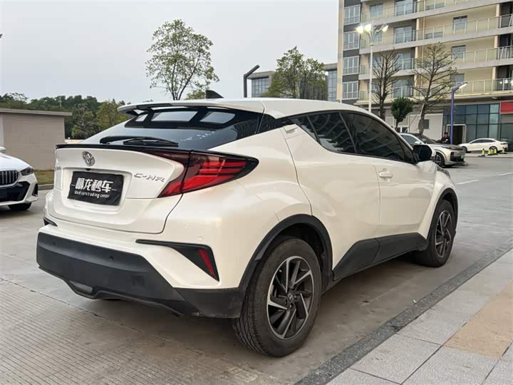 Photo 7 - Toyota C-HR