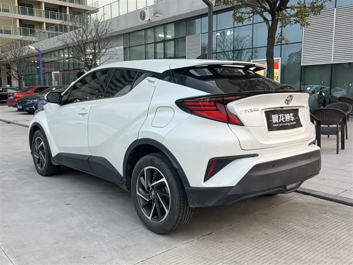Photo 9 - Toyota C-HR