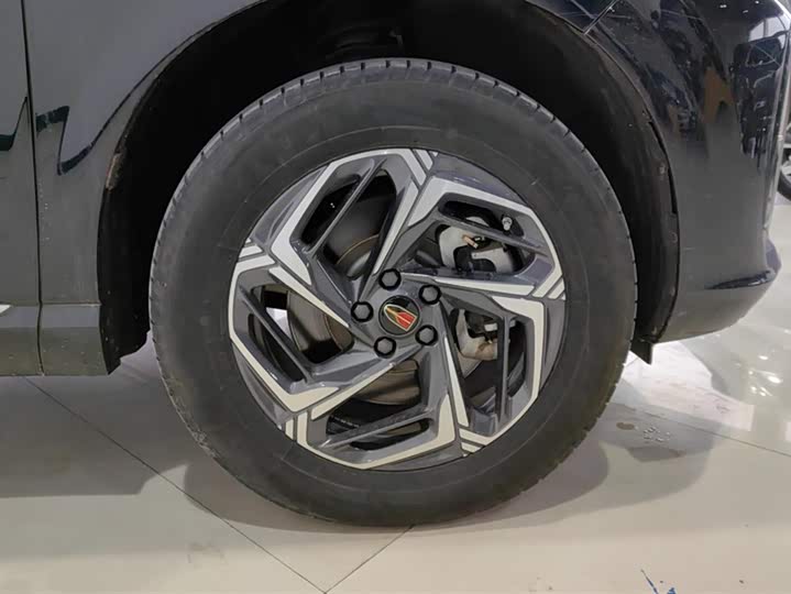 Фото 6 - Hongqi HS3