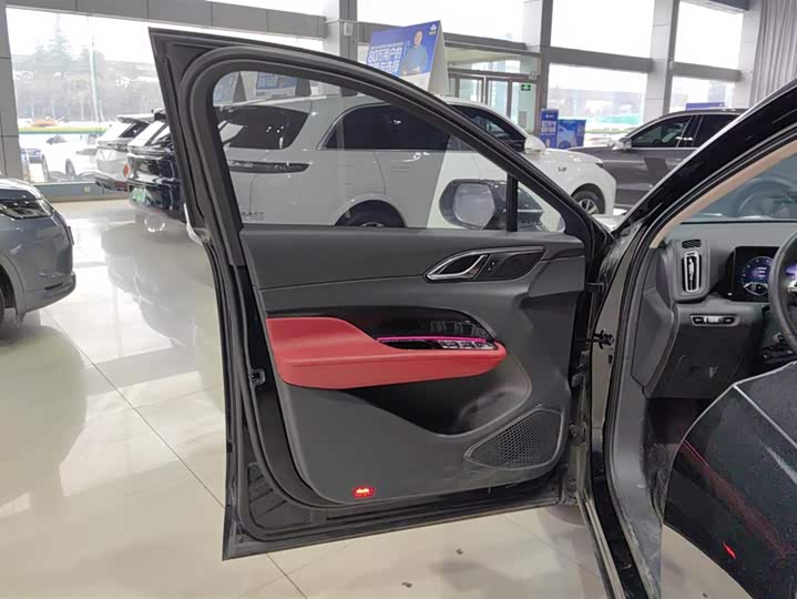 Фото 7 - Hongqi HS3