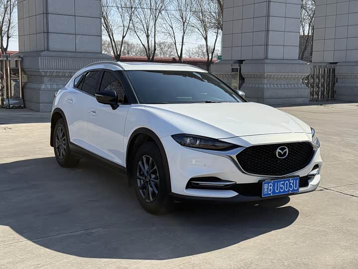 Photo 3 - Mazda CX-4