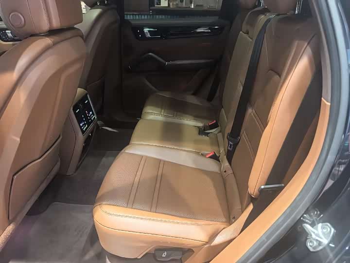 Фото 7 - Porsche Cayenne