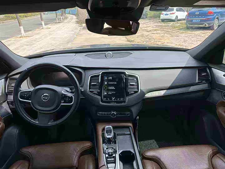 Photo 6 - Volvo XC90