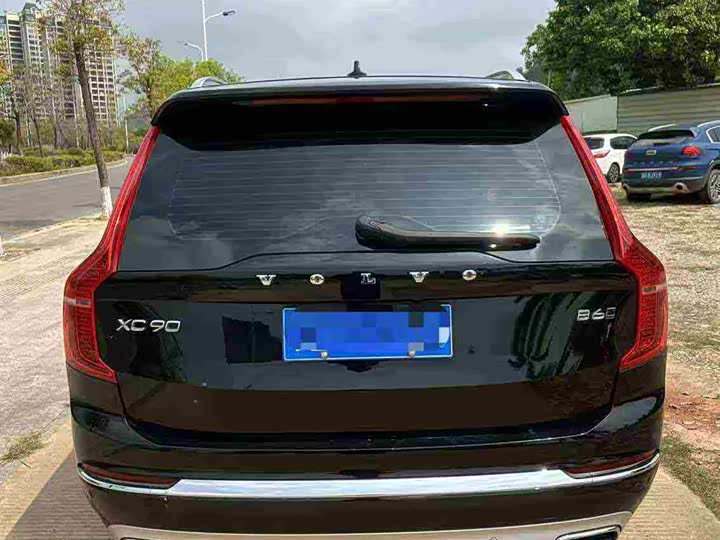 Photo 8 - Volvo XC90