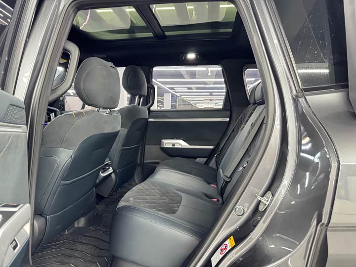 Фото 9 - Changan Deepal G318