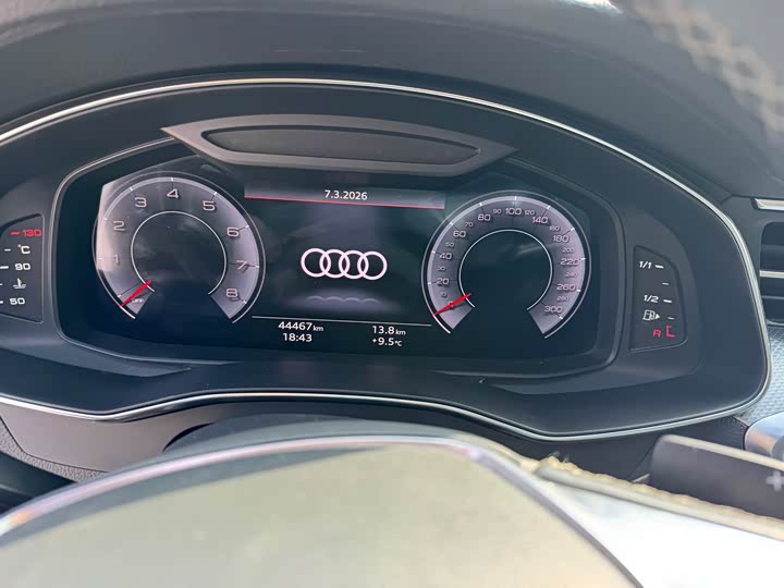 Фото 9 - Audi A7L