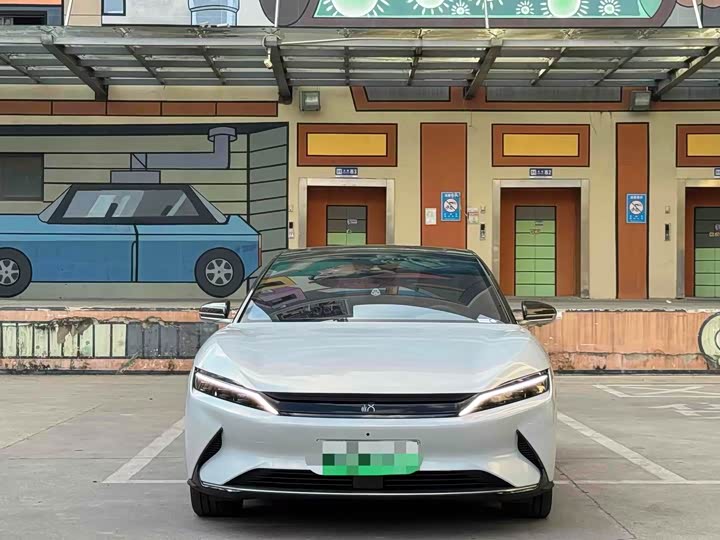 Фото 2 - BYD Han