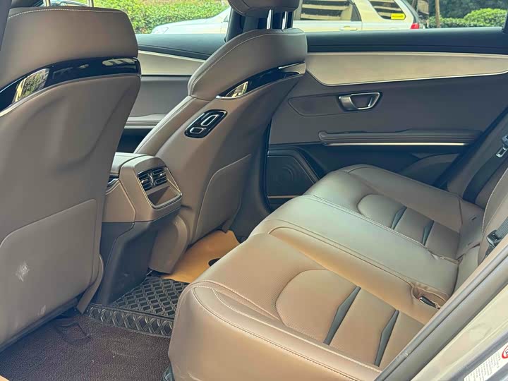 Фото 5 - BYD Han