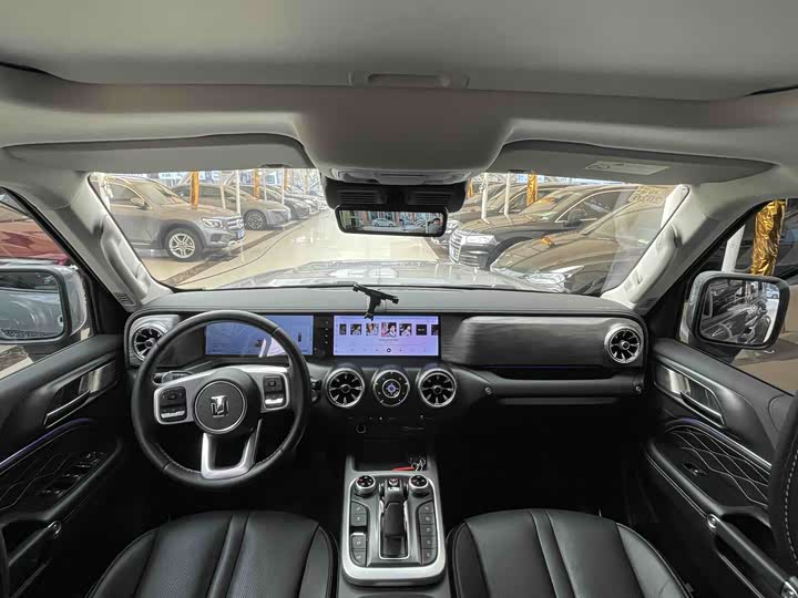 Фото 5 - Tank 300 Hybrid