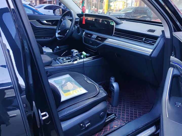 Photo 8 - Hongqi HS5