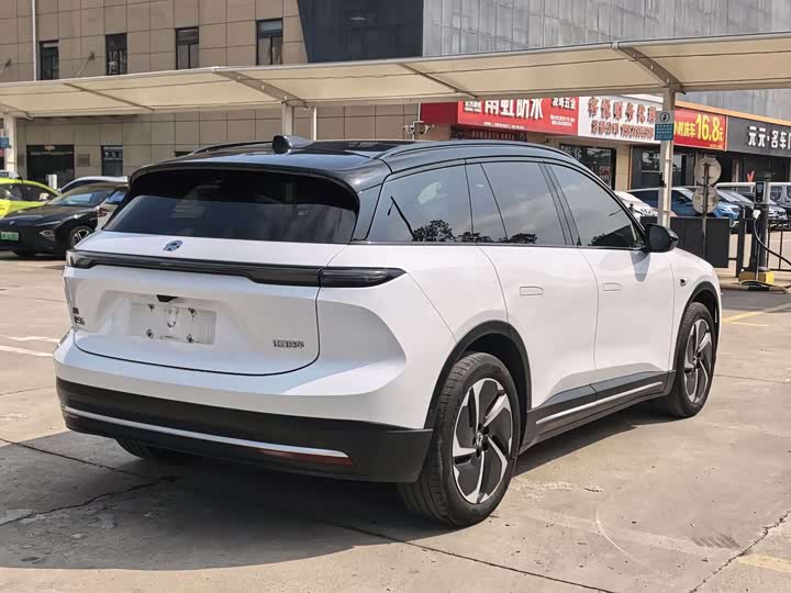 Фото 6 - Nio ES6