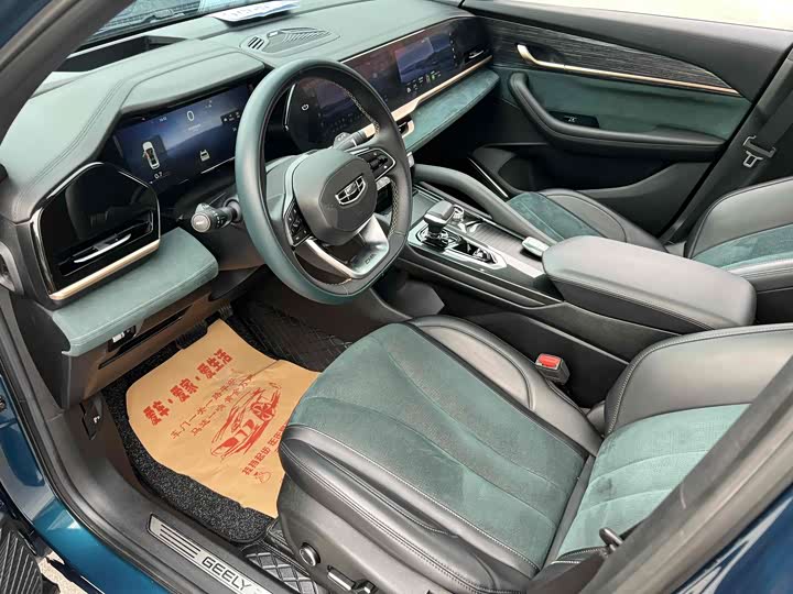 Фото 3 - Geely Monjaro