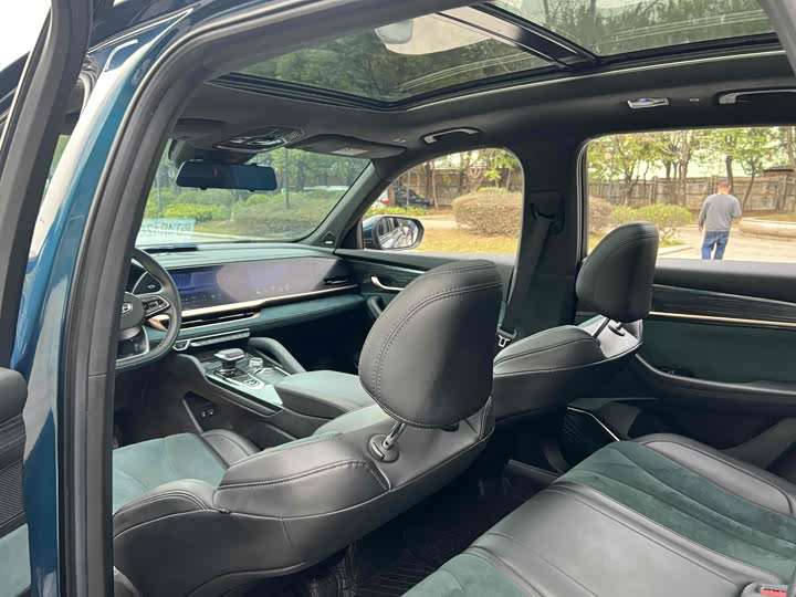 Фото 7 - Geely Monjaro