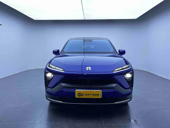 Фото 2 - Nio EC6