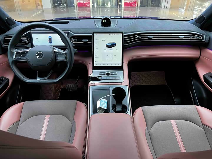 Фото 6 - Nio EC6