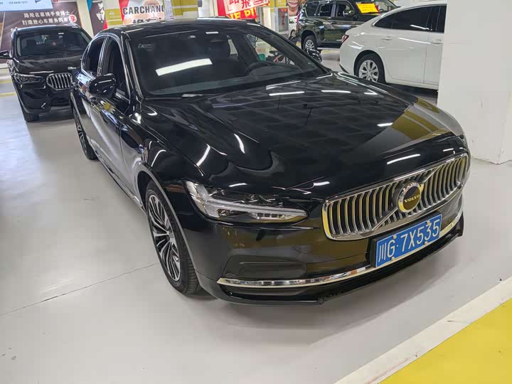 Фото 3 - Volvo S90