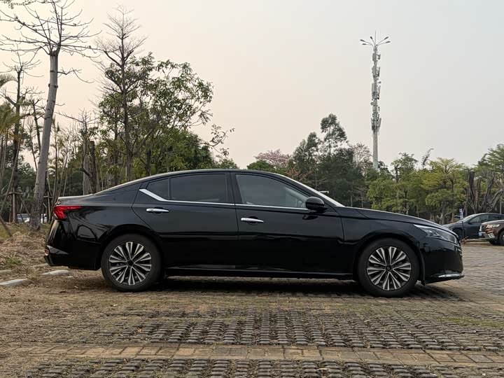 Фото 4 - Nissan Teana